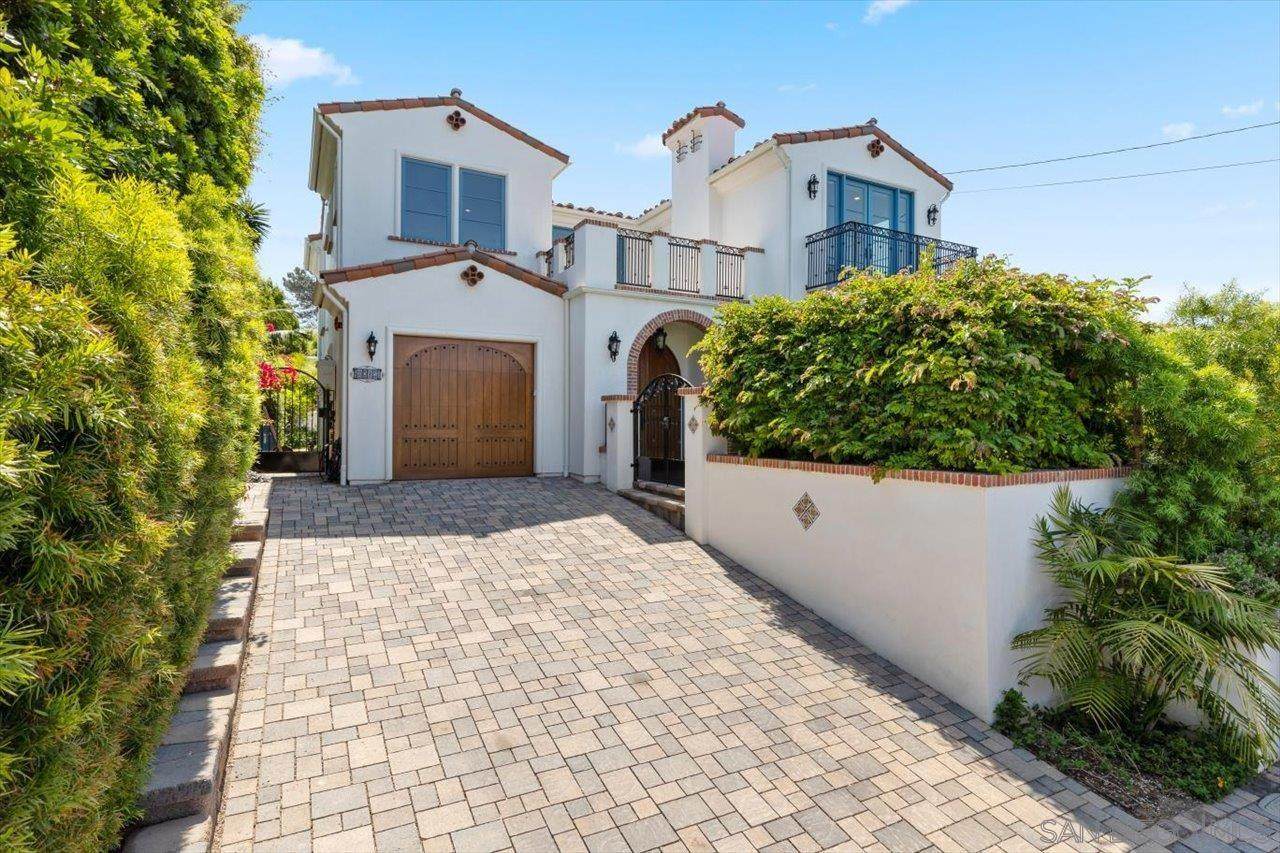 1015 Gardena Road - Photo 1