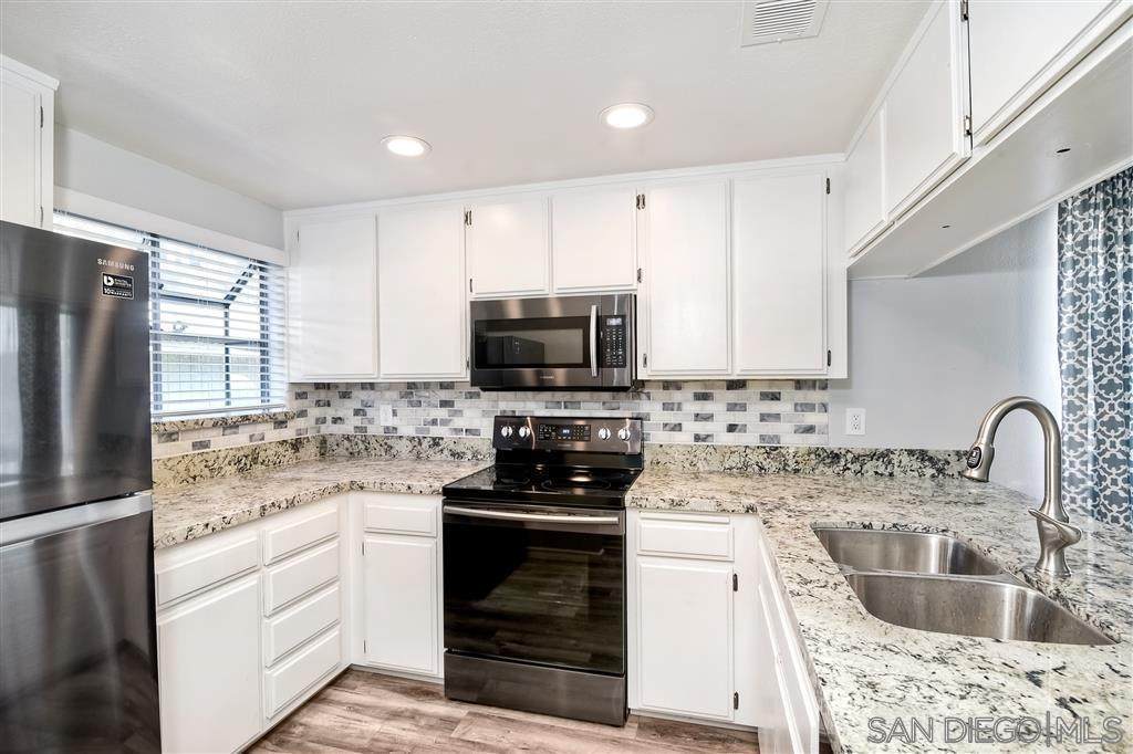 3330 Cherokee Ave - Photo 1