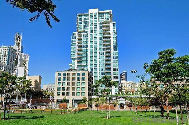 325 7th Ave - Photo 1