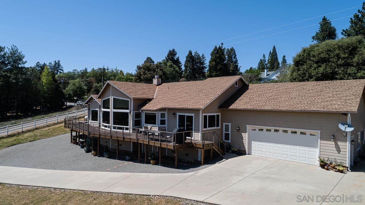 4477 Mountain Meadow Trl - Photo 1