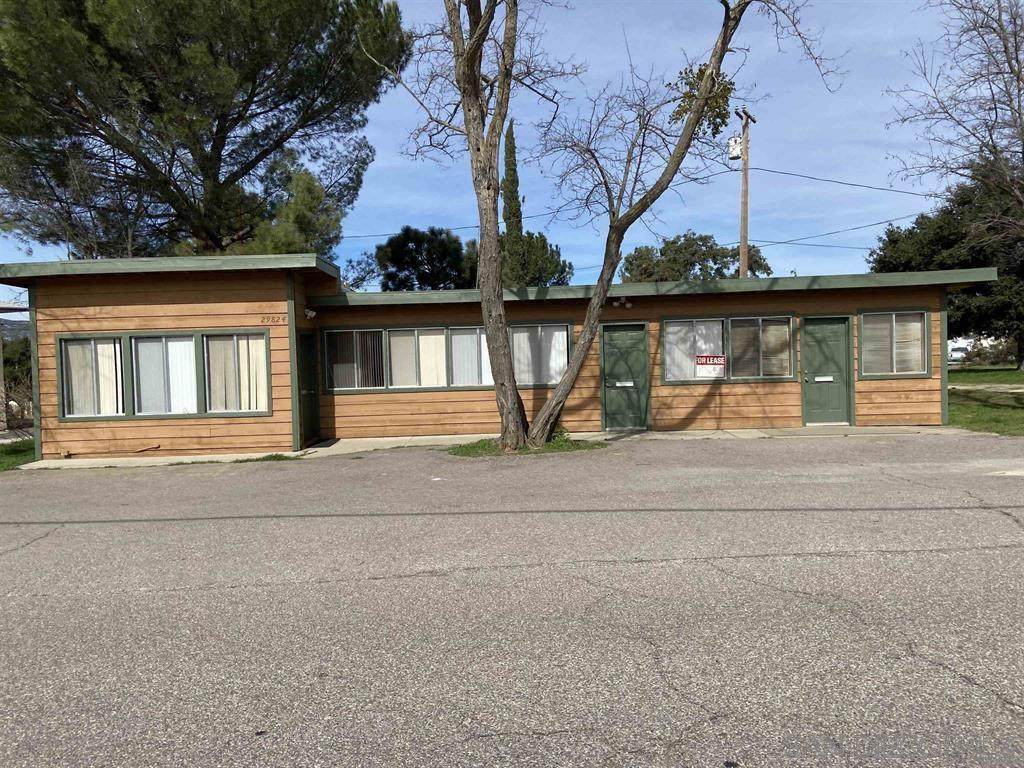 29824 Oak Dr - Photo 1