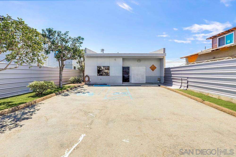 2953 Imperial Ave - Photo 1