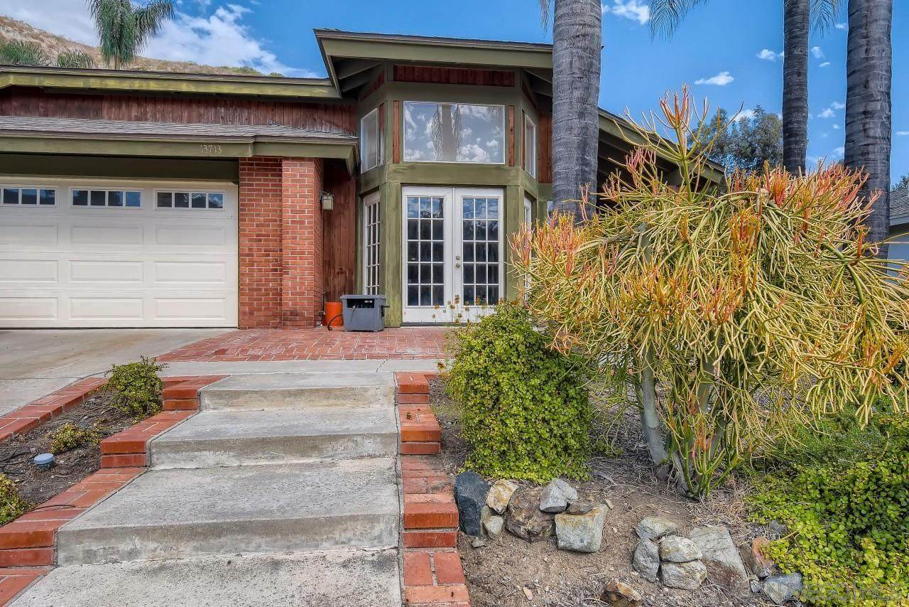 13713 Freeport Rd - Photo 1