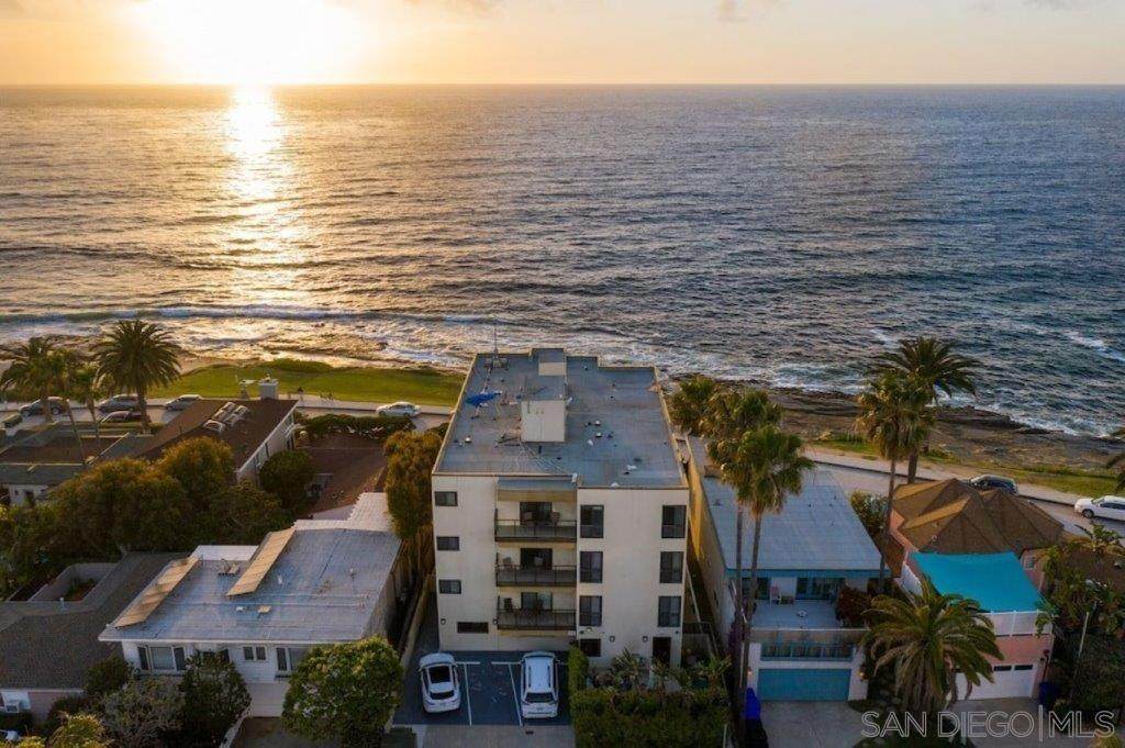 457 Coast Blvd - Photo 1