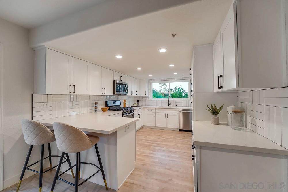 1209 Capistrano Ave - Photo 1