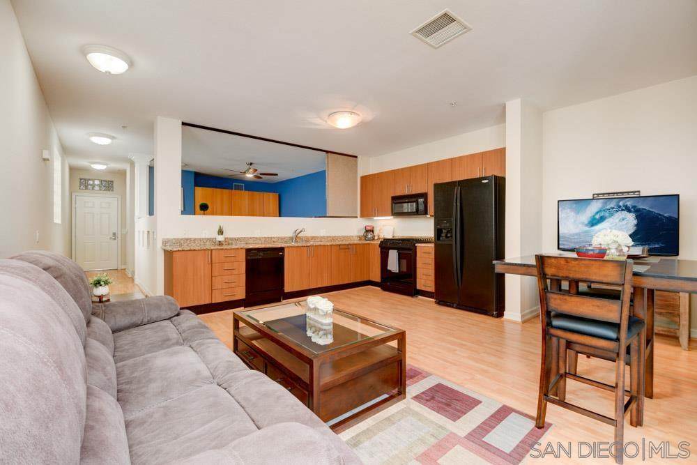 1465 C St - Photo 1