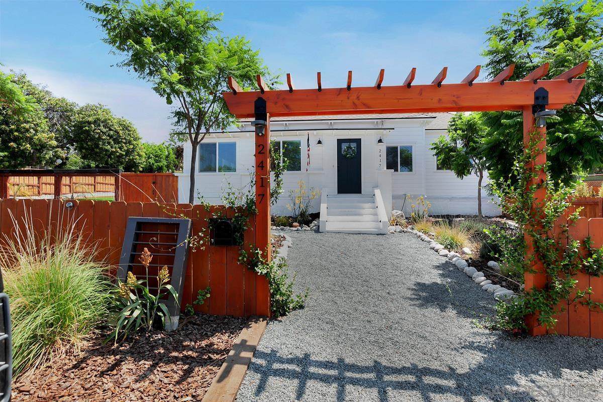 2417 Palm Ave - Photo 1