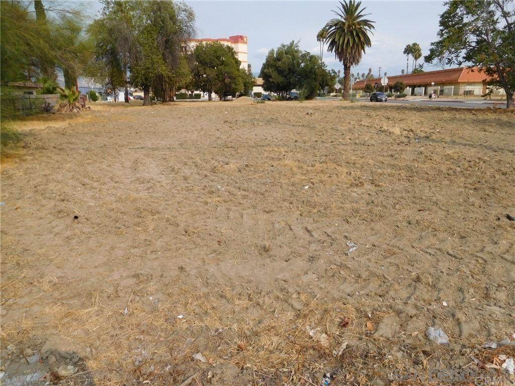 912 Latham Ave - Photo 1
