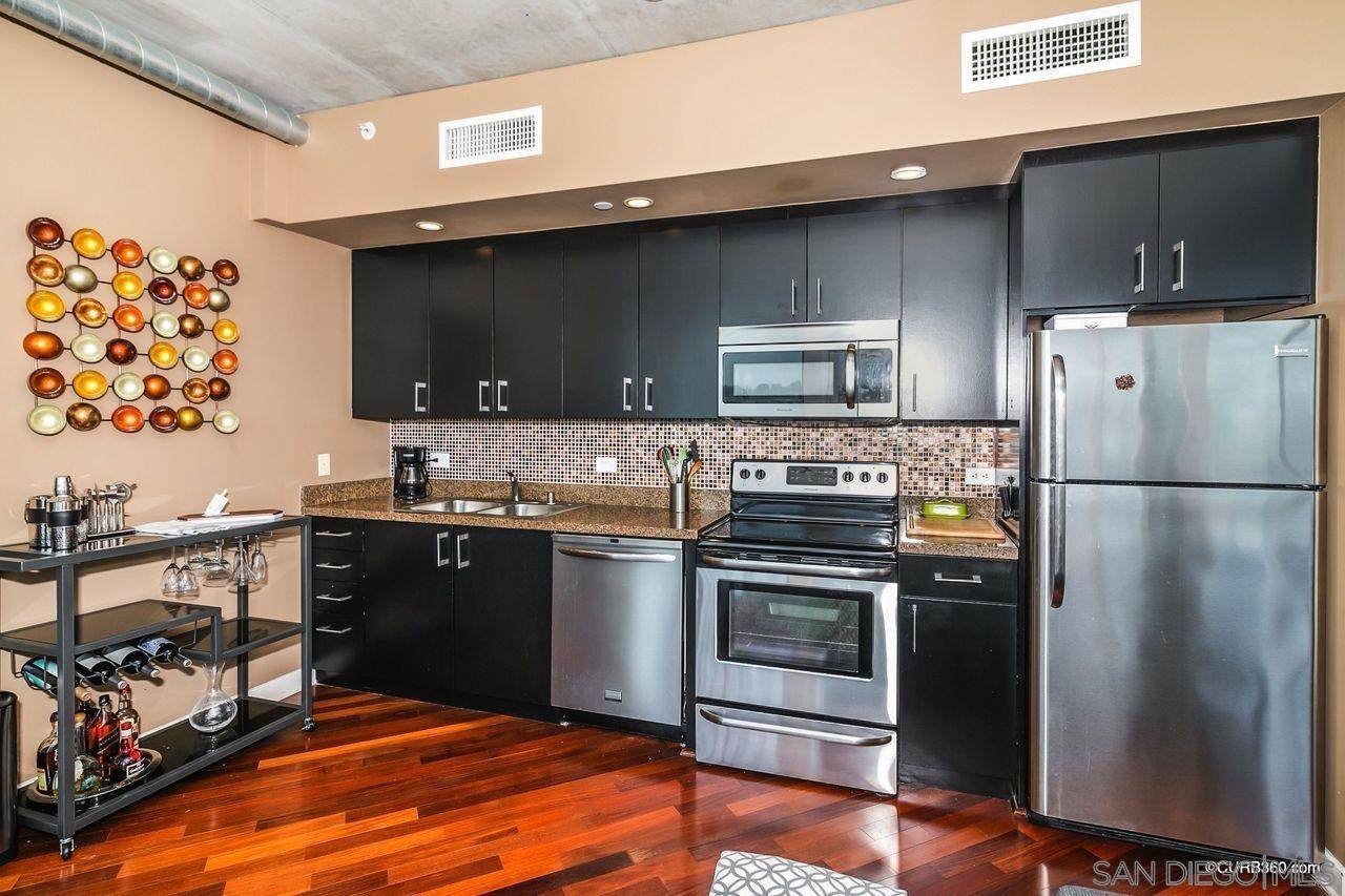 1080 Park Blvd - Photo 1