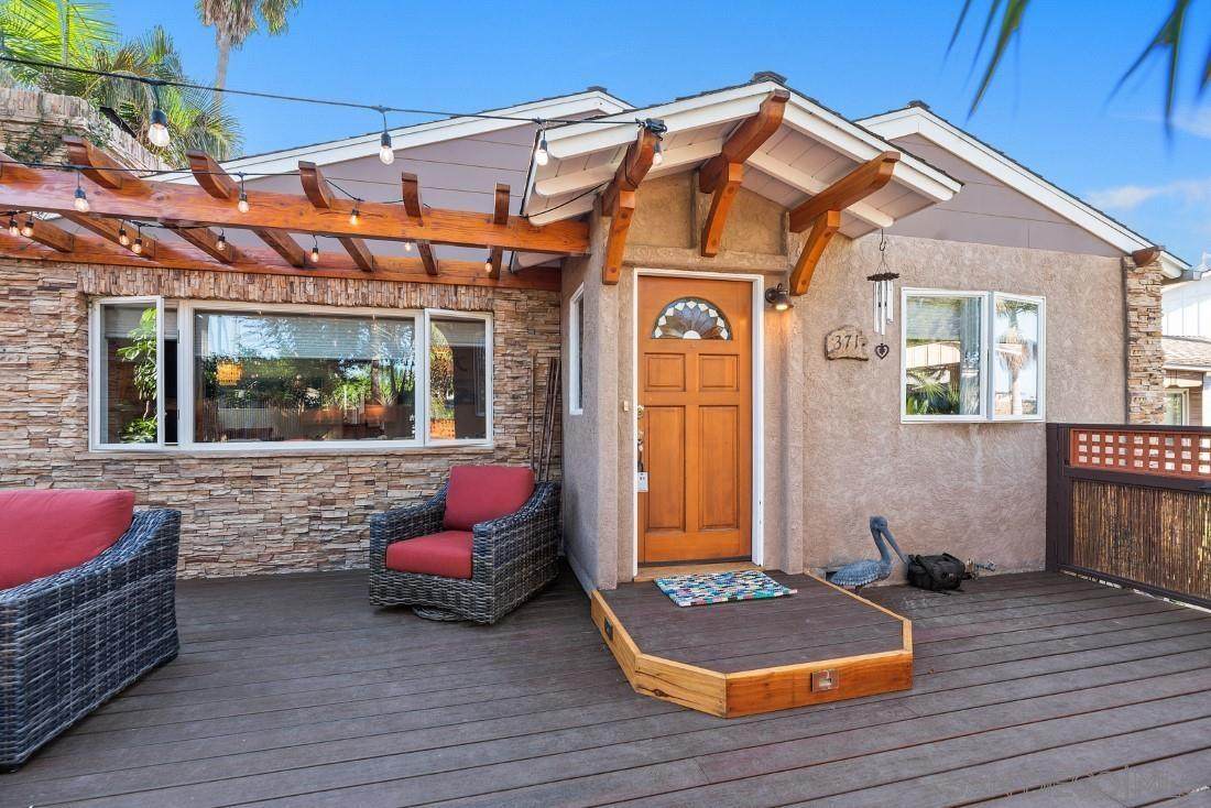 371 Nautilus St - Photo 1