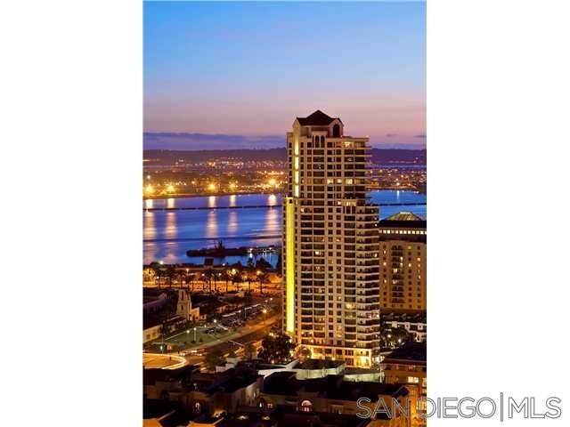 700 Harbor Dr - Photo 1