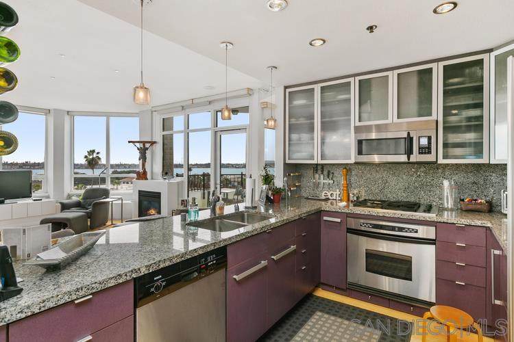 700 Harbor Dr - Photo 1