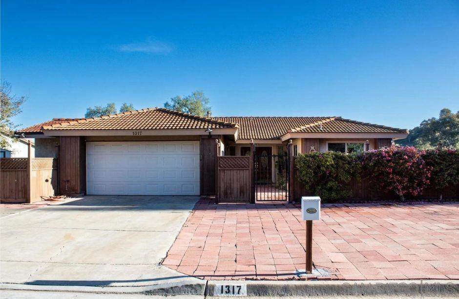 1317 Ridgeview Way - Photo 1