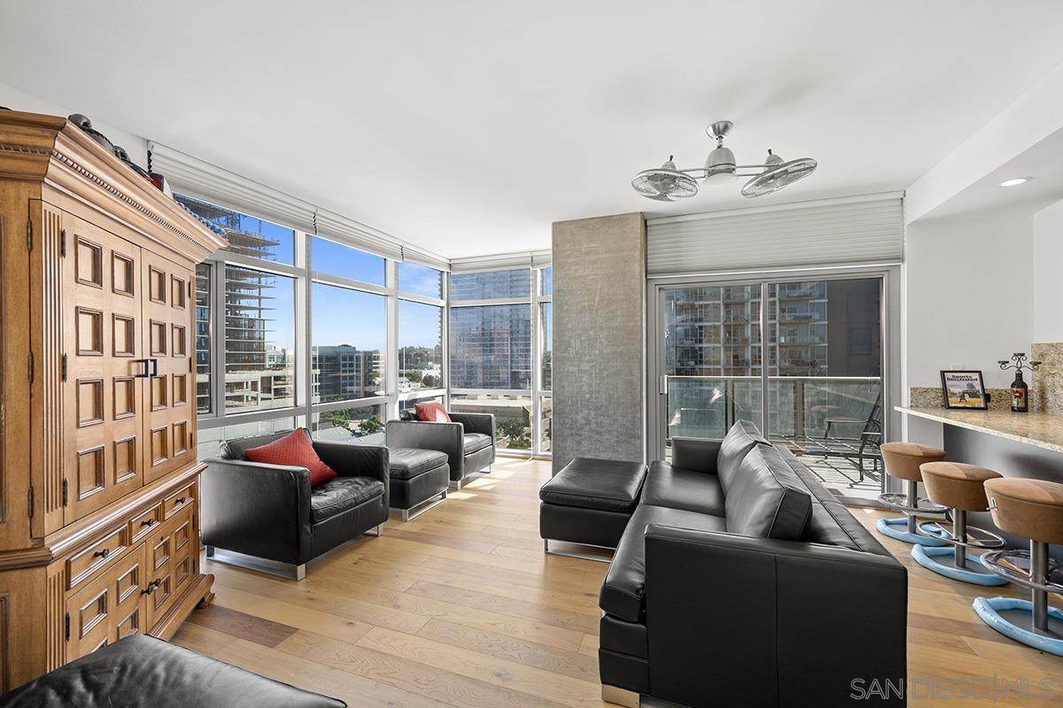 800 The Mark Ln - Photo 1
