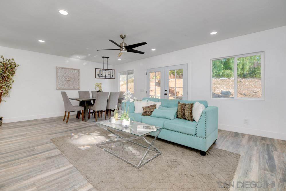 5555 Nokomis St - Photo 1