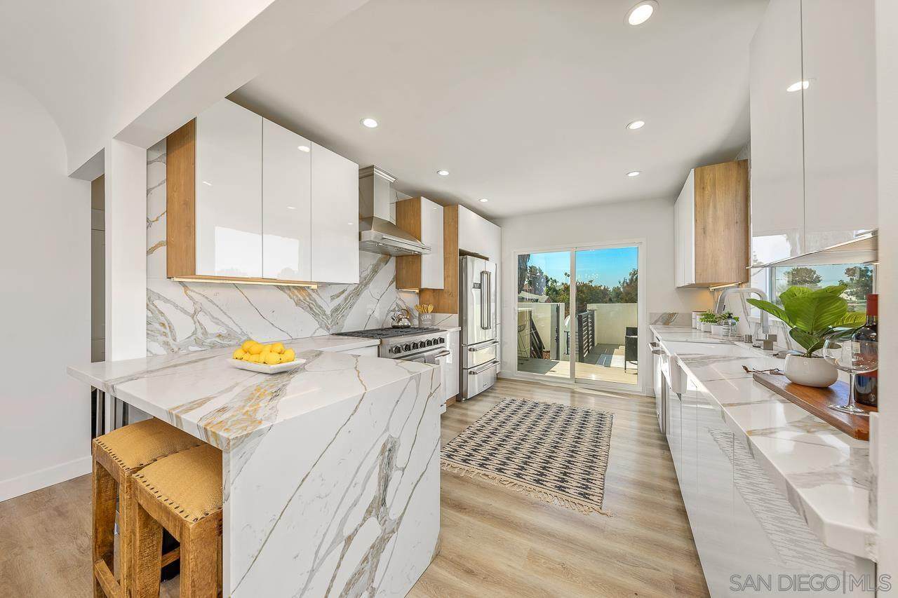 3005 Olive St - Photo 1