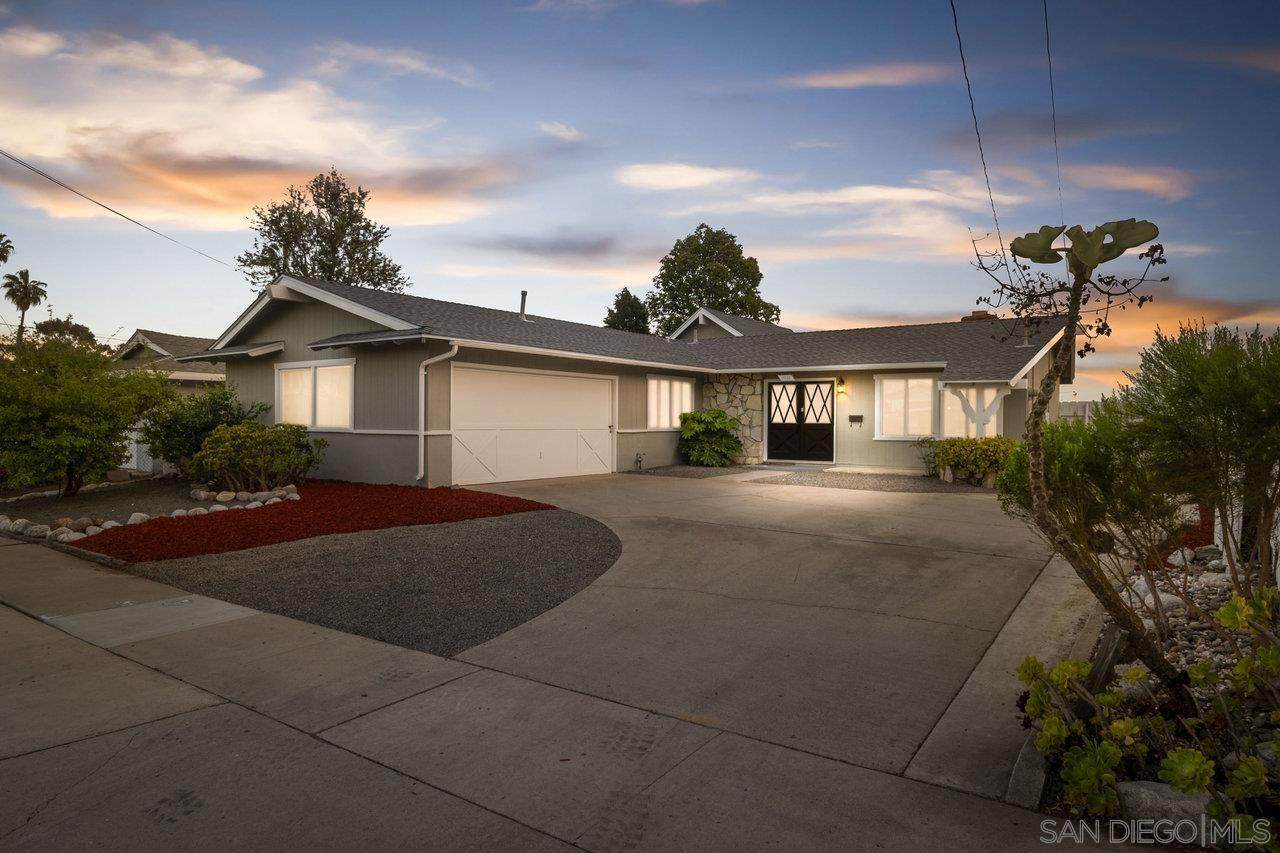 5738 Lodi St - Photo 1