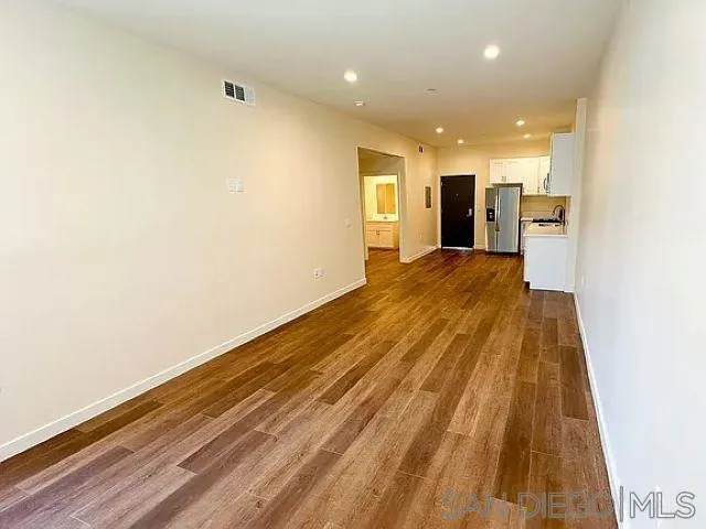 1041 Cummings - Photo 1