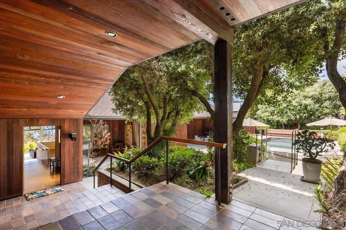 8496 Westway Drive - Photo 1