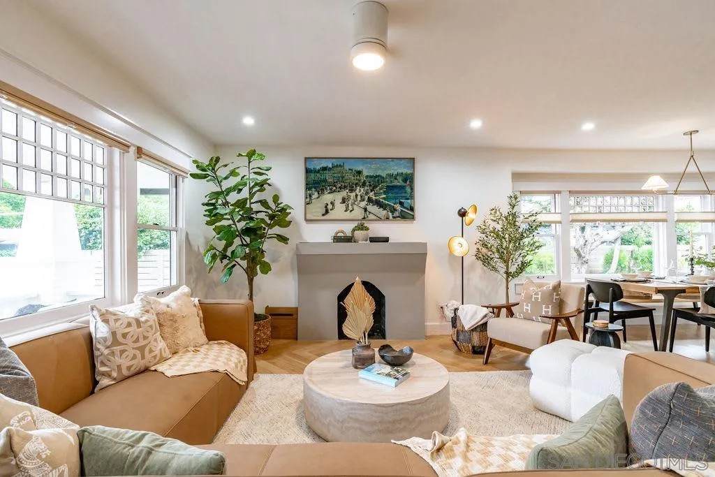 725 Pennsylvania Ave - Photo 1