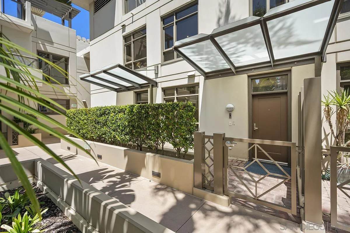 700 E Street - Photo 1