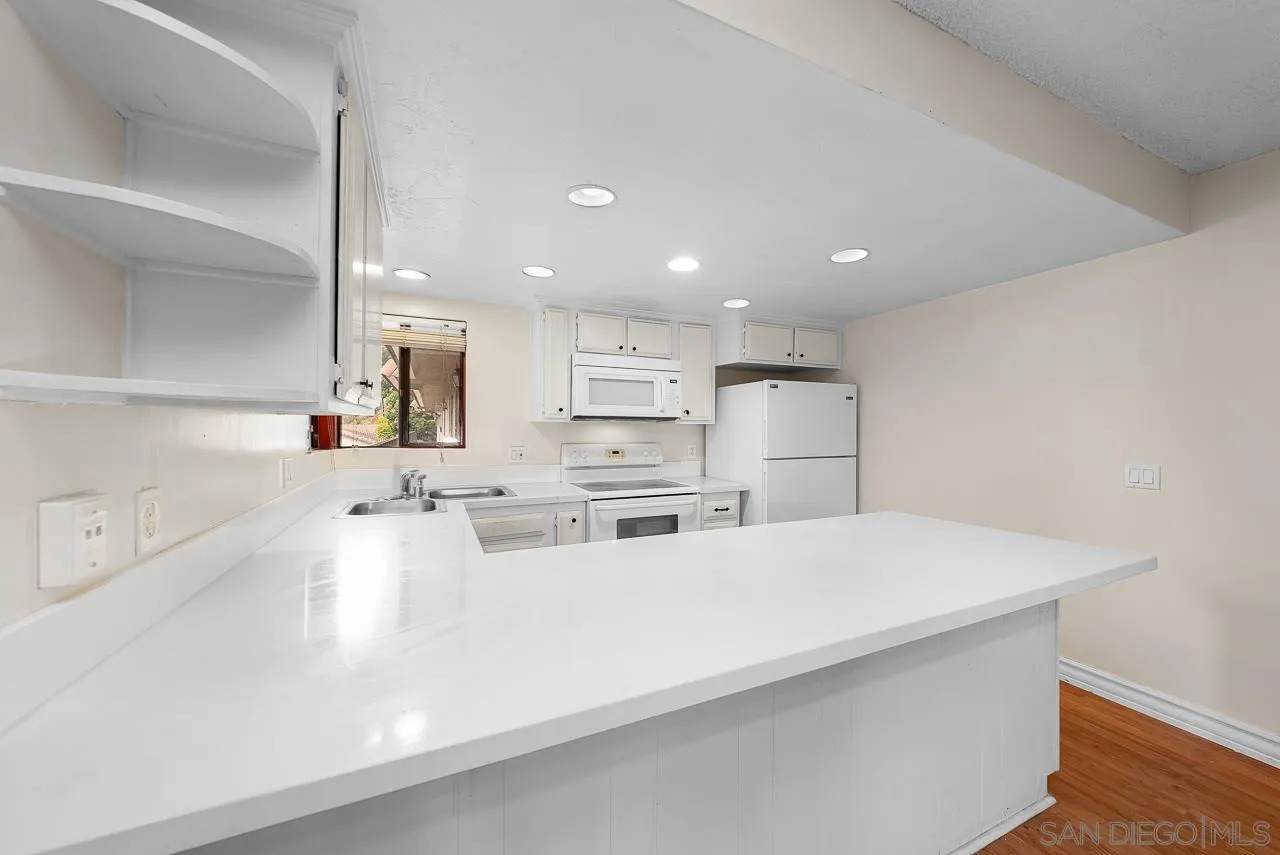 1257 Grand Ave - Photo 1