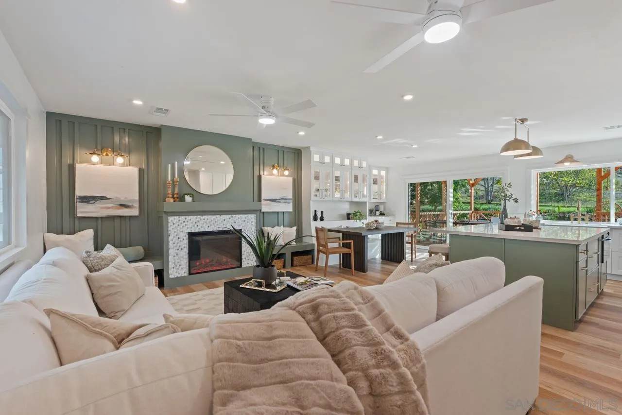 1155 Pepper Dr - Photo 1