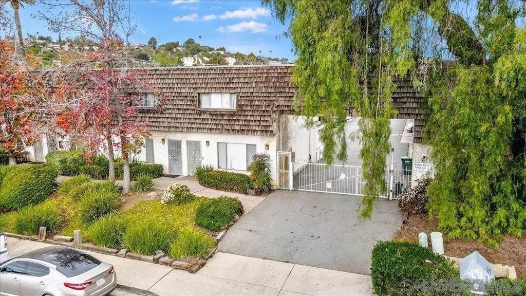 9034 Kenwood Dr - Photo 1