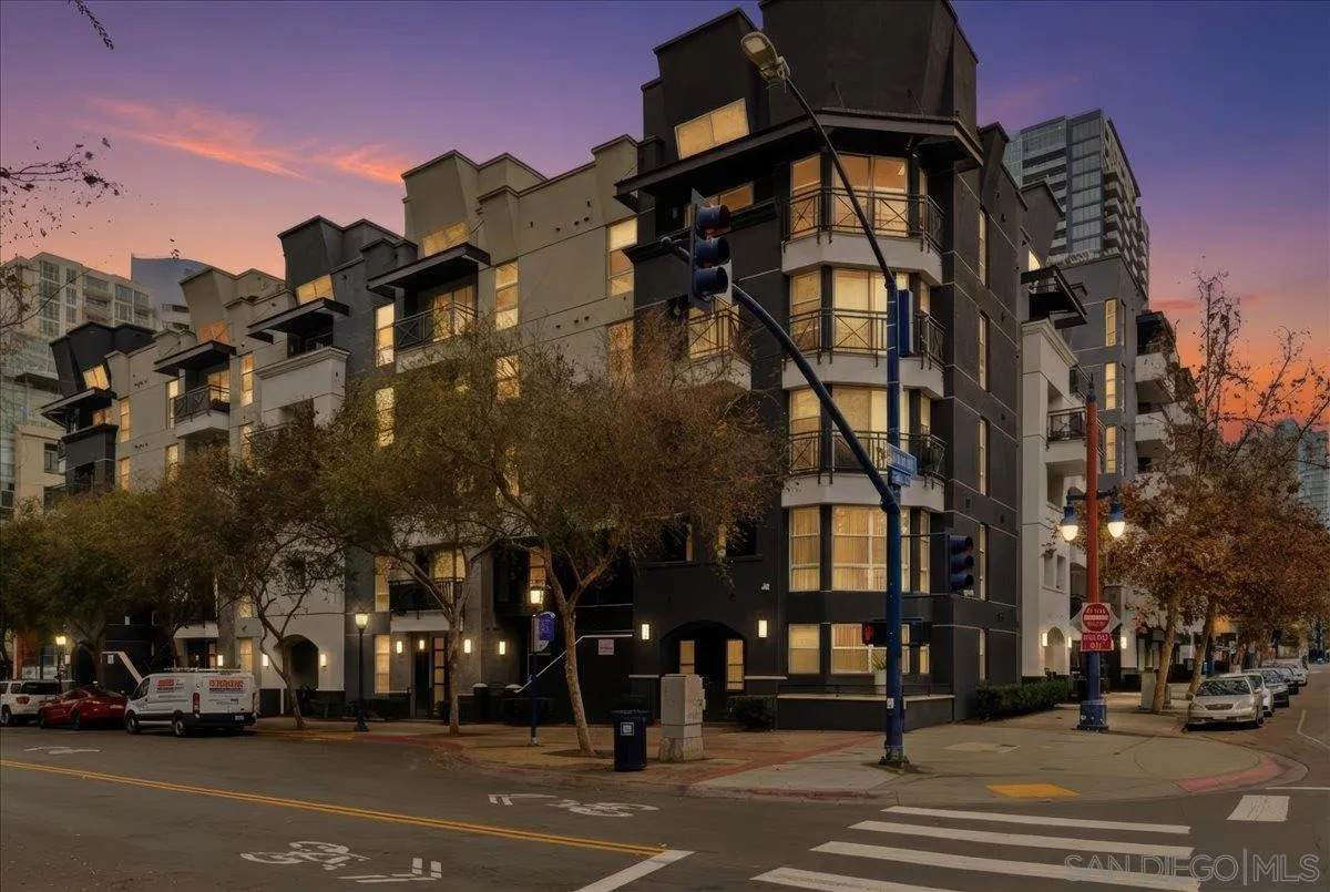 525 11th Avenue - Photo 1