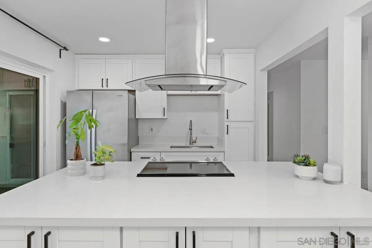3230 Ashford Street - Photo 1