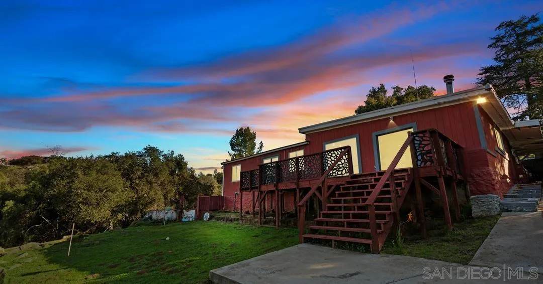 1819 Lilac Lane - Photo 1