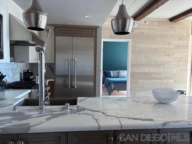 801 Ash St - Photo 1