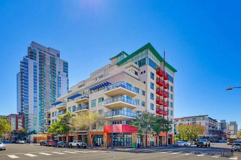 875 G Street - Photo 1