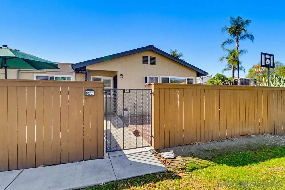 10201 Princess Sarit Way - Photo 1