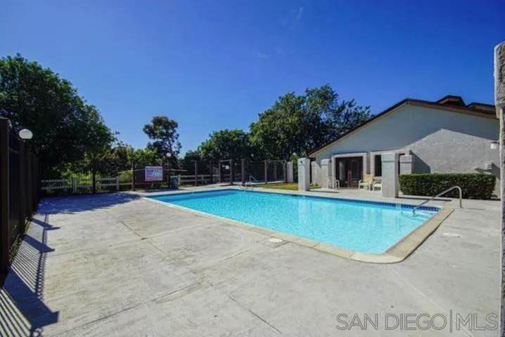 1691 Melrose Ave H - Photo 1