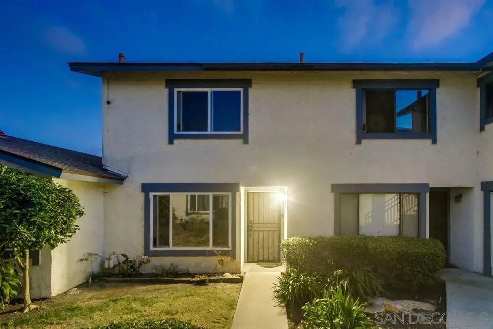 3433 Los Mochis Way - Photo 1