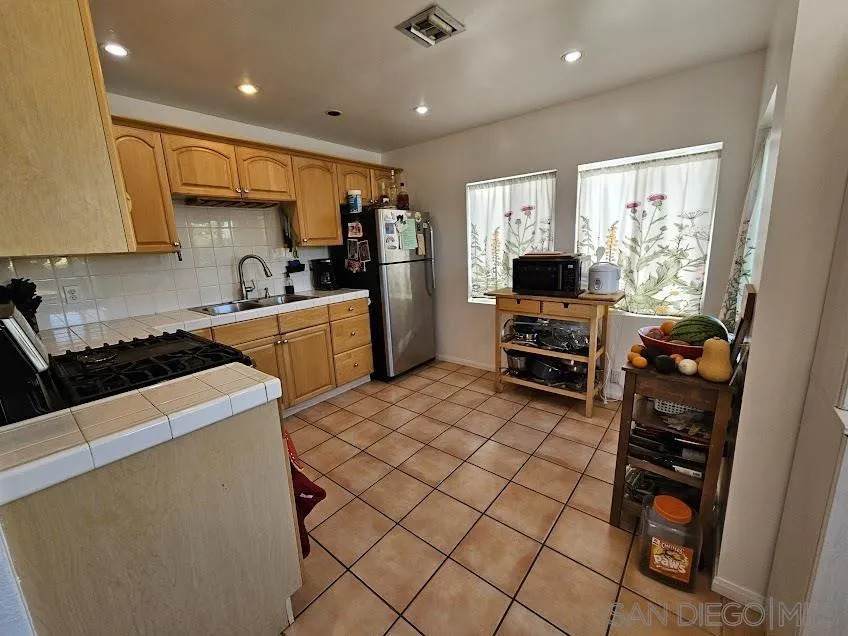 https://bt-photos.global.ssl.fastly.net/sandiego/orig_boomver_1_260011132-1.jpg