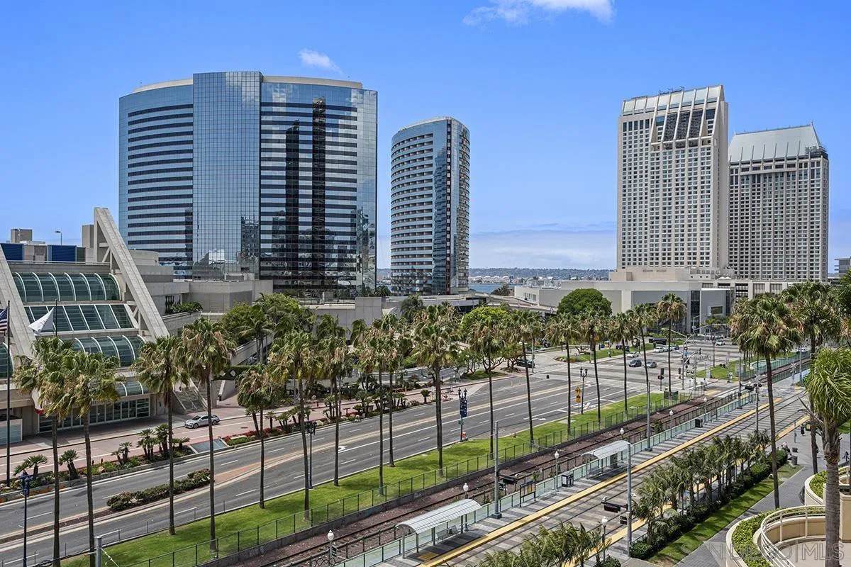 200 Harbor Drive - Photo 1