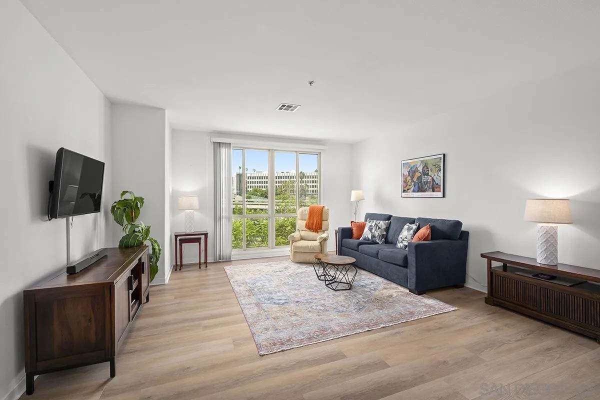 1501 Front Street - Photo 1