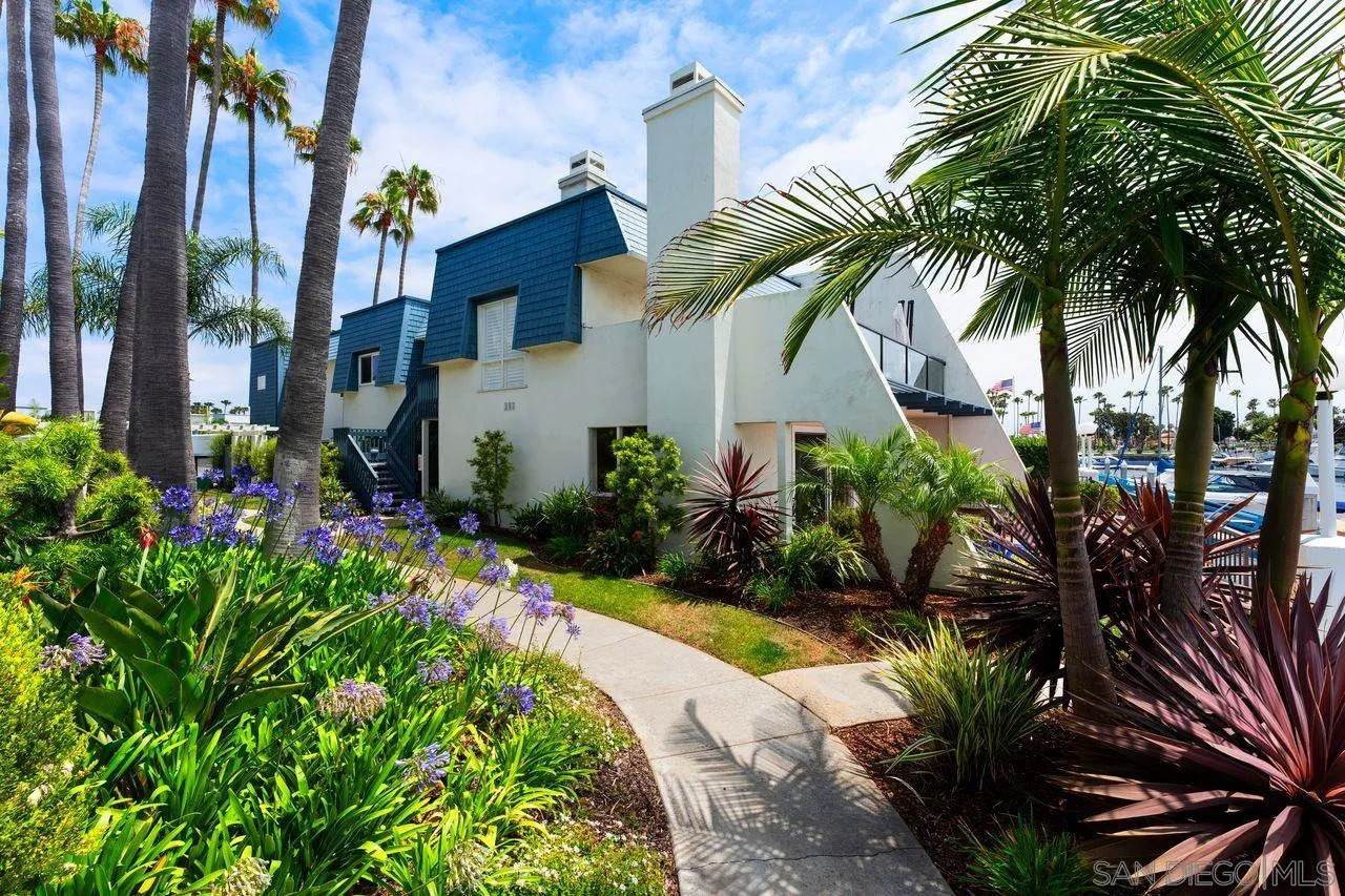 https://bt-photos.global.ssl.fastly.net/sandiego/orig_boomver_1_260012882-1.jpg