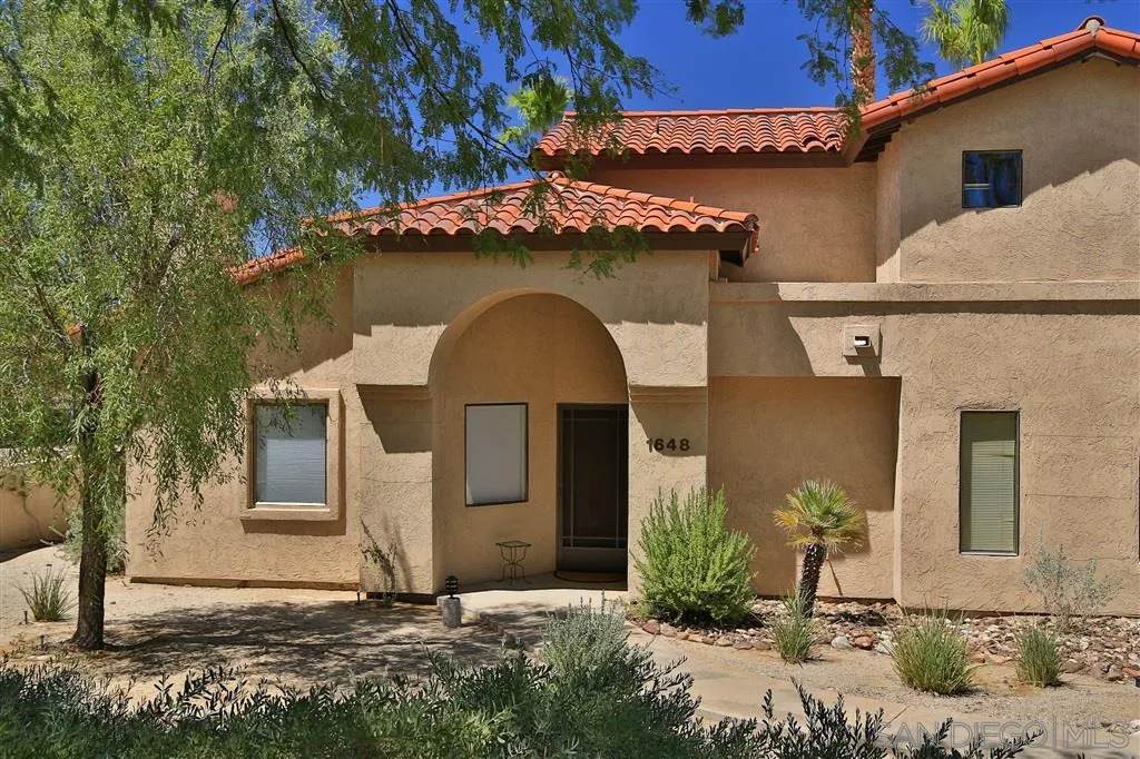 1648 Las Casitas Dr - Photo 1