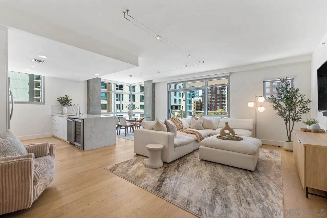 800 The Mark Ln - Photo 1