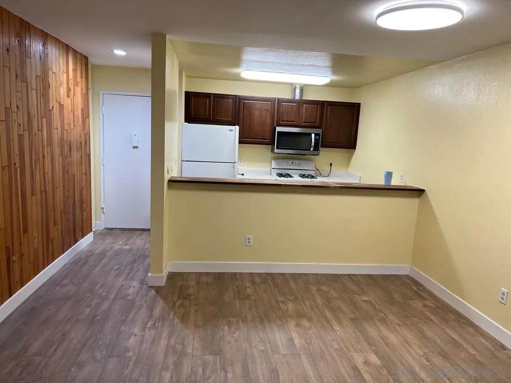 1621 Hotel Cir - Photo 1