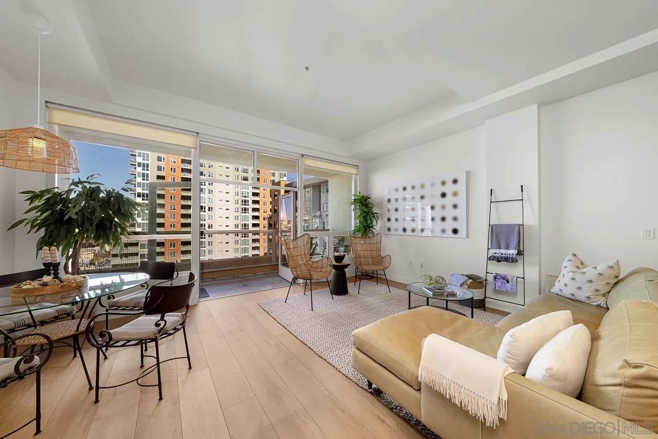 350 Ash St - Photo 1