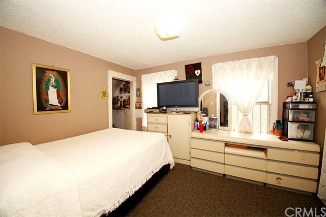 739 33rd Street - Photo 1