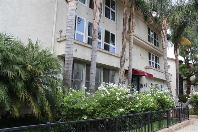 5301 Yarmouth Avenue - Photo 1