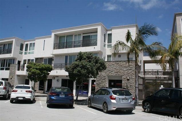 924 Hornblend Street - Photo 1