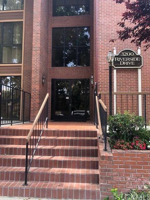 3200 Riverside Drive - Photo 1