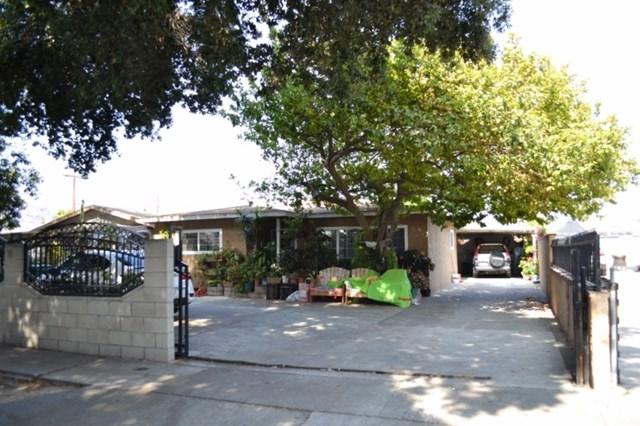 1919 Oak Street - Photo 1
