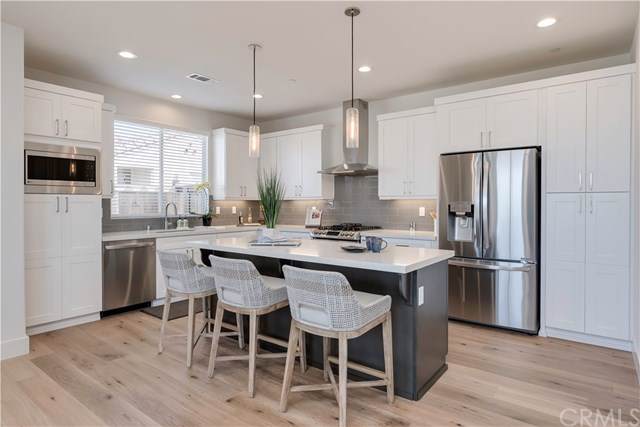 417 Mesa Way - Photo 1